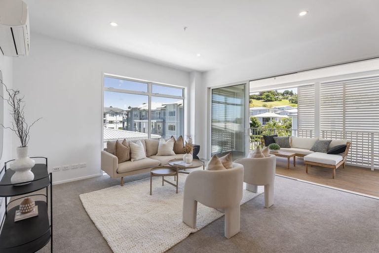 Photo of property in 193 Hibiscus Drive, Orewa, 0931