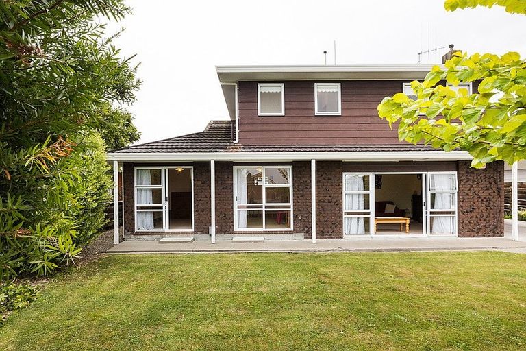 Photo of property in 12 Wedgwood Grove, Highbury, Palmerston North, 4412