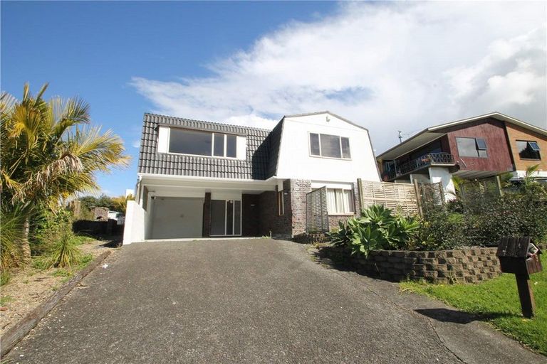 Photo of property in 9 Coromandel Crescent, Mairangi Bay, Auckland, 0630