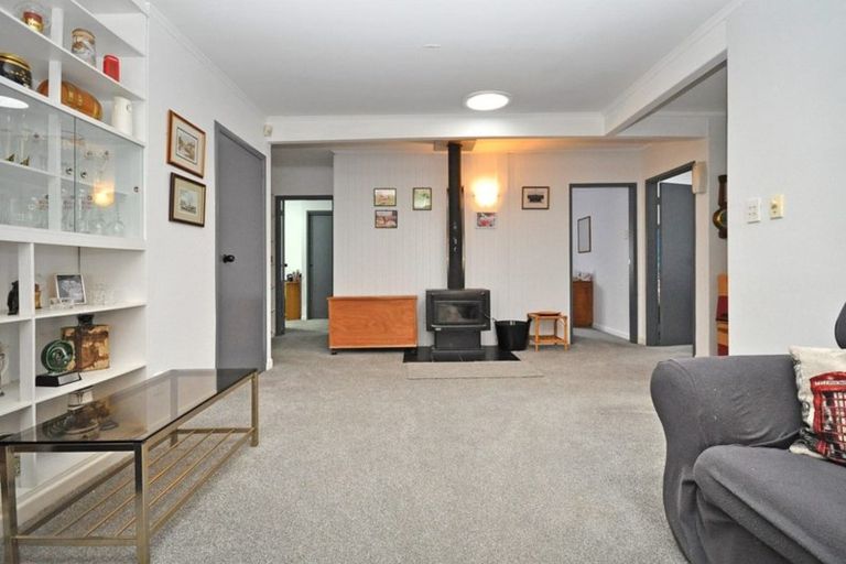 Photo of property in 35 Township Road, Waitakere, Auckland, 0816