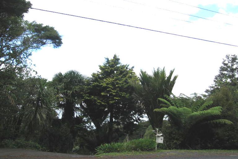 Photo of property in 35 Takahe Road, Titirangi, Auckland, 0604