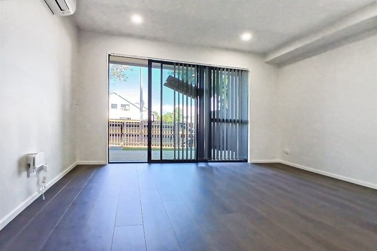 Photo of property in 21/17 Barneys Farm Road, Clendon Park, Auckland, 2103