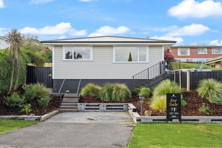 Photo of property in 400 Pine Hill Road, Pine Hill, Dunedin, 9010