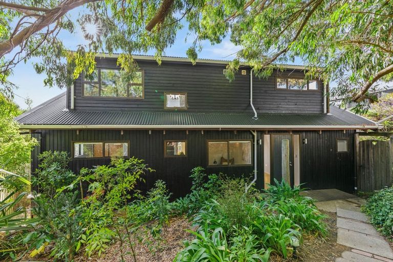 Photo of property in 2 Ranui Crescent, Diamond Harbour, Lyttelton, 8971