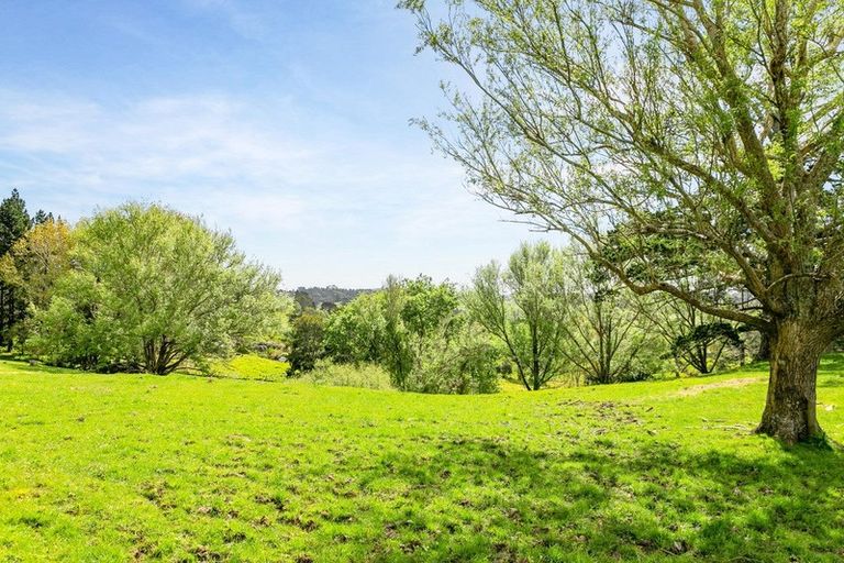 Photo of property in 120 Cemetery Road, Wainui, Silverdale, 0992