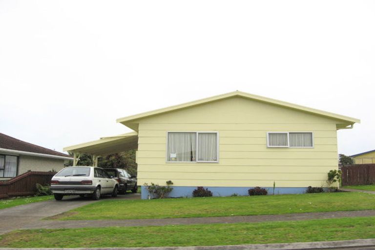Photo of property in 2 Tuahu Place, Waitara, 4320