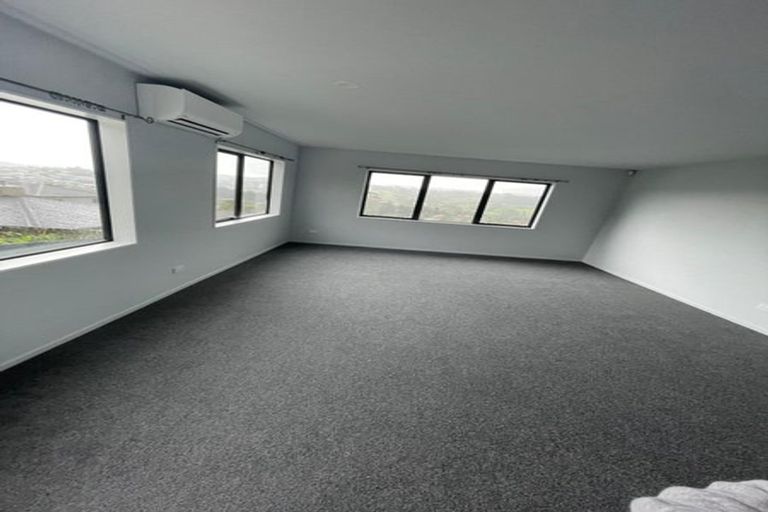 Photo of property in 262a Sturges Road, Henderson, Auckland, 0612