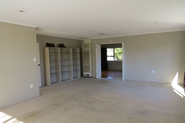 Photo of property in 6 Highbury Drive, Levin, 5510