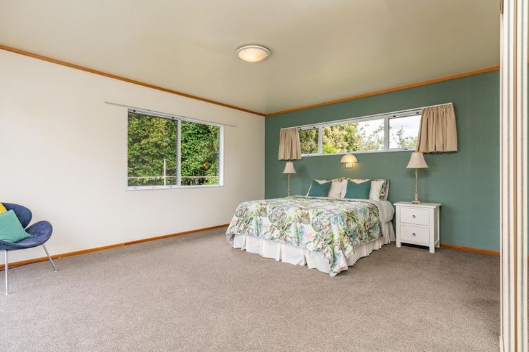 Photo of property in 17 Pyle Road West, One Tree Point, 0118