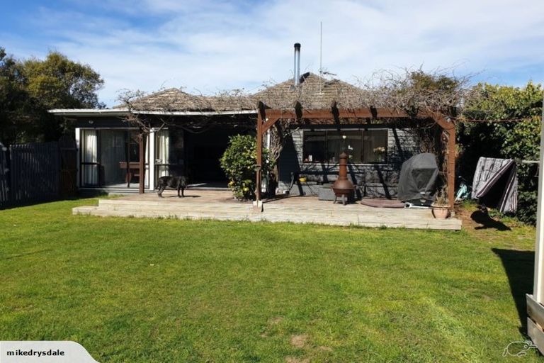 Photo of property in 247 Wainoni Road, Avondale, Christchurch, 8061