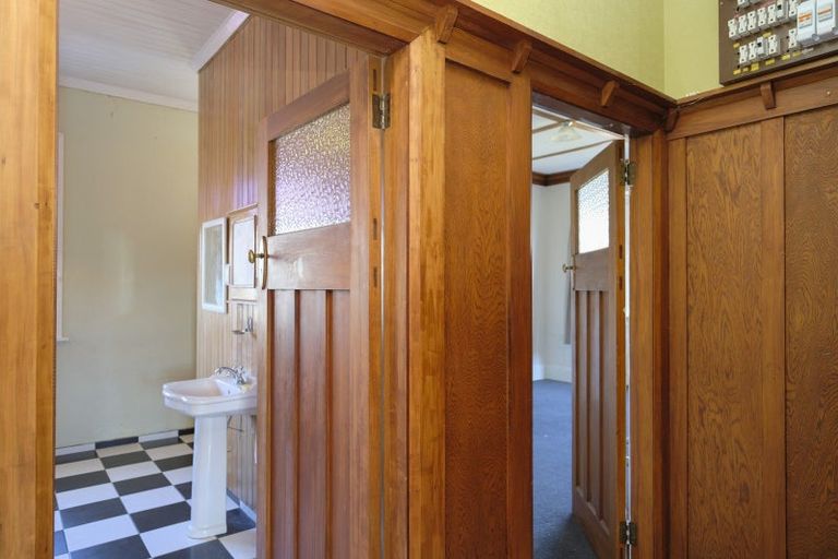 Photo of property in 2 Maine Street, Dannevirke, 4930