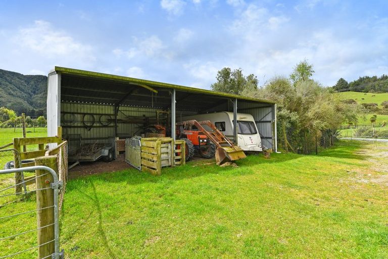 Photo of property in 235 Marchant Road, Kaitoke, Upper Hutt, 5018