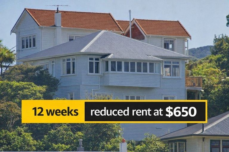 Photo of property in 8 Raroa Crescent, Northland, Wellington, 6012