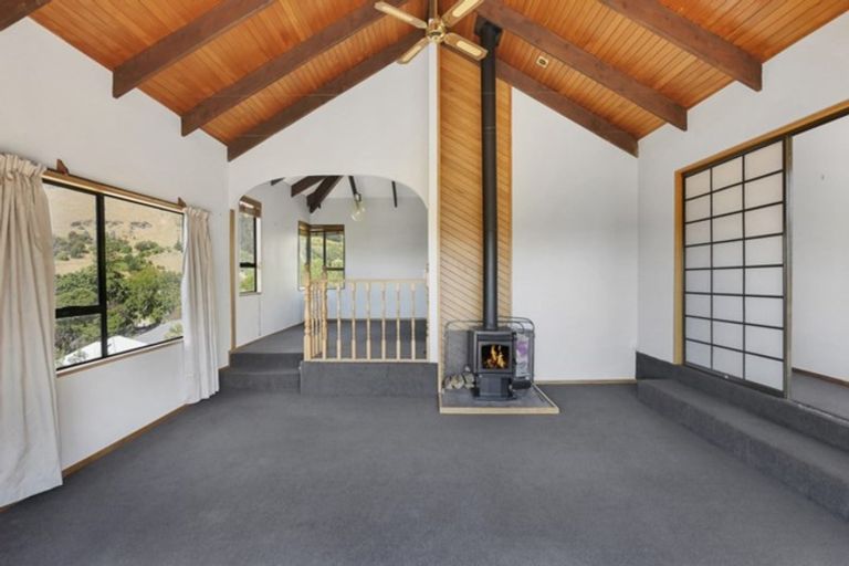 Photo of property in 31 Flinders Road, Heathcote Valley, Christchurch, 8022