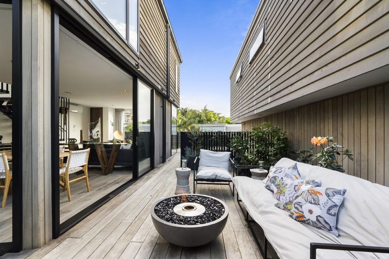 Photo of property in 2b Arthur Crescent, Hauraki, Auckland, 0622