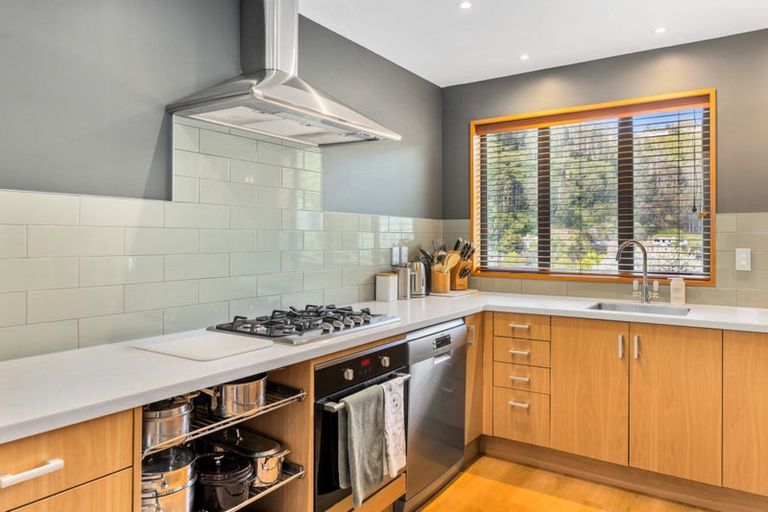 Photo of property in 2 Emerald Lane, Cashmere, Christchurch, 8022