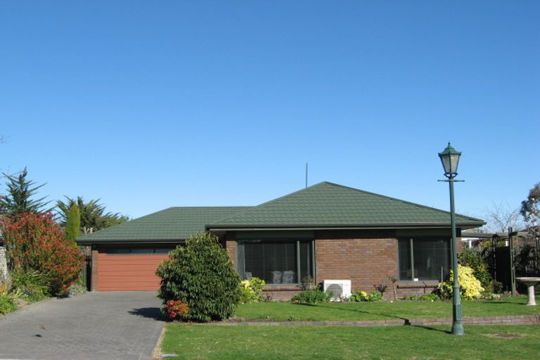 Photo of property in 18 Kingsgate Avenue, Havelock North, 4130