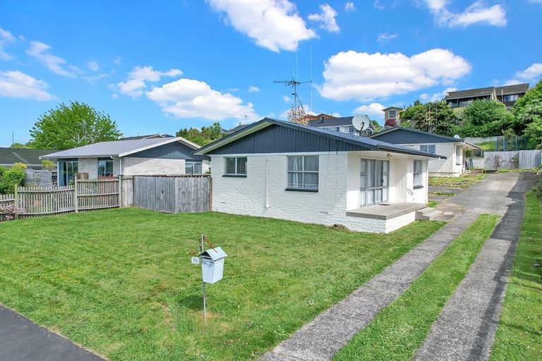 Photo of property in 73 Bremworth Avenue, Dinsdale, Hamilton, 3204