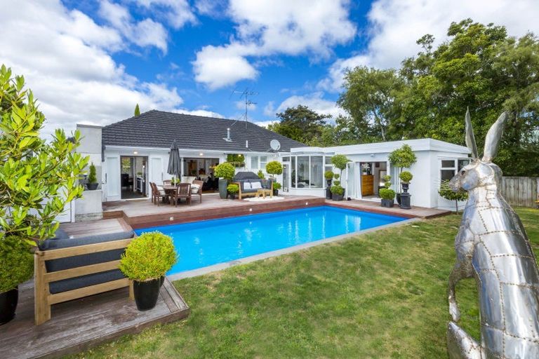 Photo of property in 385 Fergusson Drive, Heretaunga, Upper Hutt, 5018