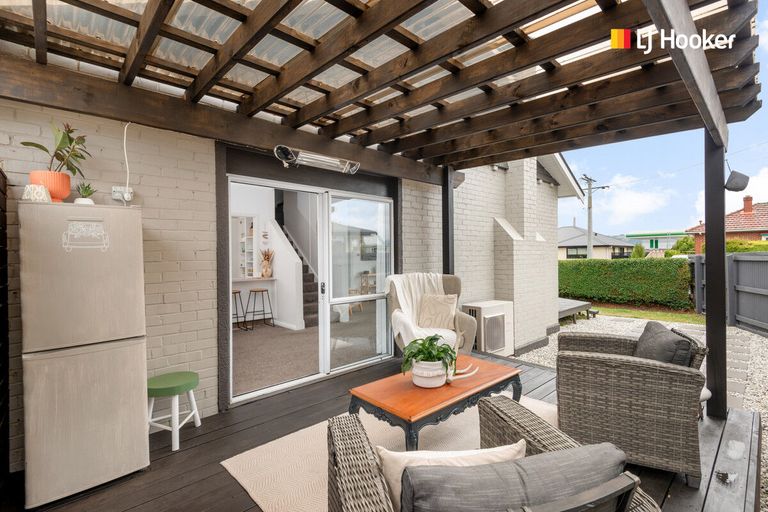 Photo of property in 1 Mure Street, Mosgiel, 9024