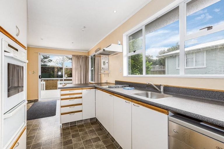 Photo of property in 56 Owhiti Street, Titahi Bay, Porirua, 5022