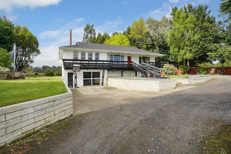 Photo of property in 339 Oteramika Road, Seaward Bush, Invercargill, 9871