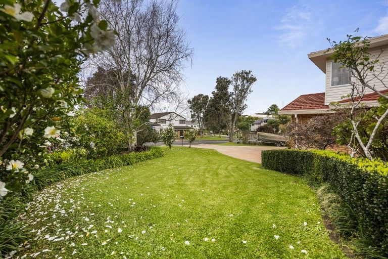 Photo of property in 34 Sailfish Drive, West Harbour, Auckland, 0618