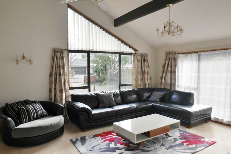 Photo of property in 22 Apsley Drive, Russley, Christchurch, 8042