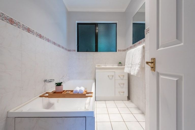 Photo of property in 53 Mount Pleasant Road, Aro Valley, Wellington, 6012