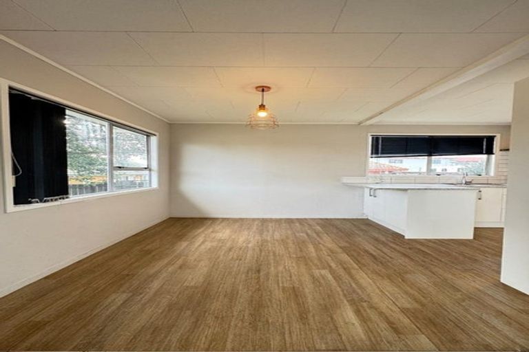 Photo of property in 21 Landette Road, Manurewa, Auckland, 2102