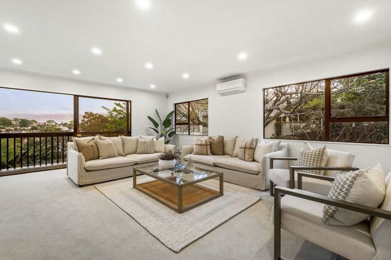 Photo of property in 24 Rosemary Avenue, Forrest Hill, Auckland, 0620