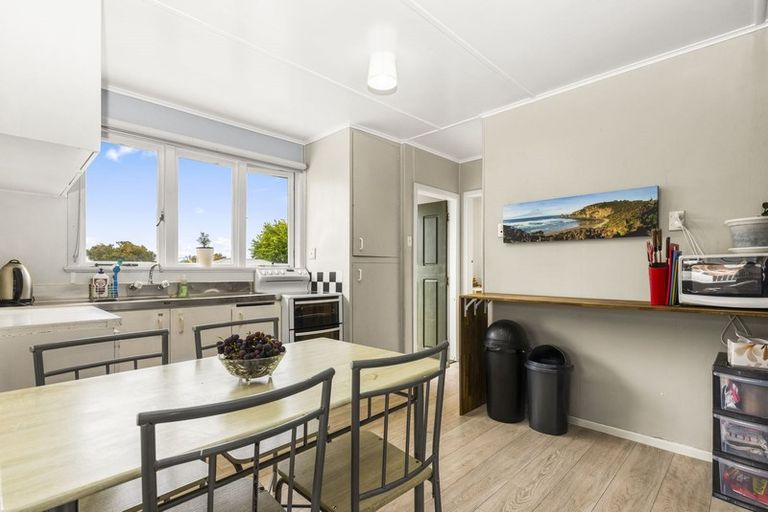 Photo of property in 15 Thomas Crescent, Western Heights, Rotorua, 3015