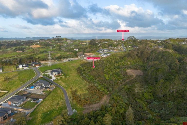 Photo of property in 8 Cassie Close, Totara Park, Auckland, 2019