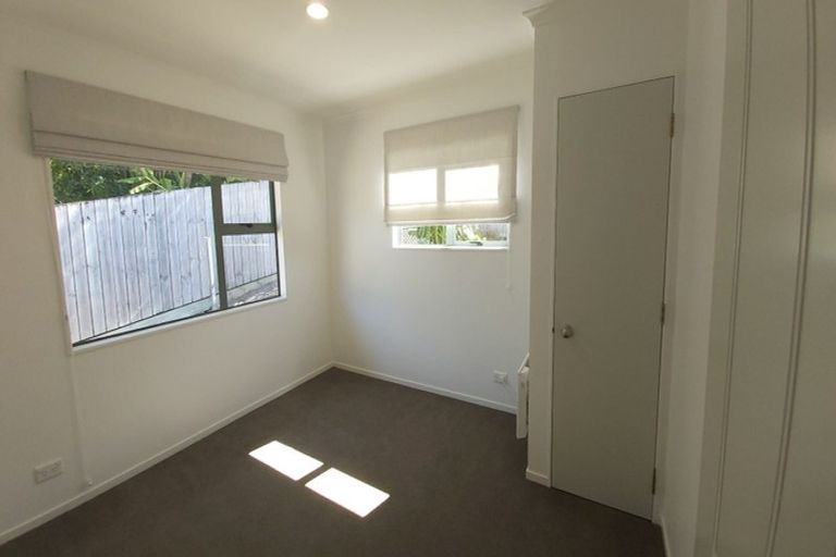 Photo of property in 2/22a Tomo Street, New Lynn, Auckland, 0600