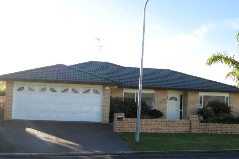 Photo of property in 12 Dan Tori Place, Orewa, 0931