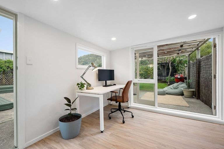 Photo of property in 39 Tuatoru Street, Eastbourne, Lower Hutt, 5013