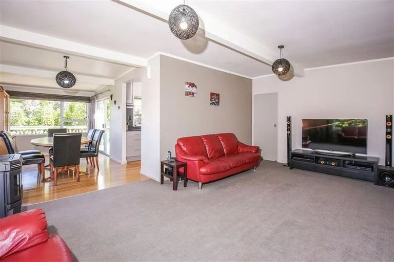 Photo of property in 52 Lynden Avenue, Hillcrest, Auckland, 0627