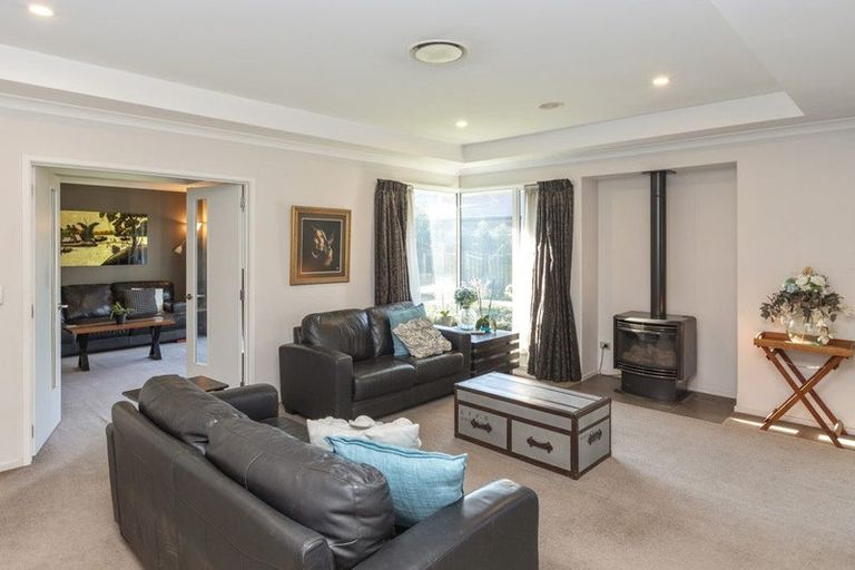 Photo of property in 12 Westpark Drive, Burnside, Christchurch, 8053