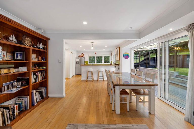 Photo of property in 6 Kerry Dell, Cockle Bay, Auckland, 2014