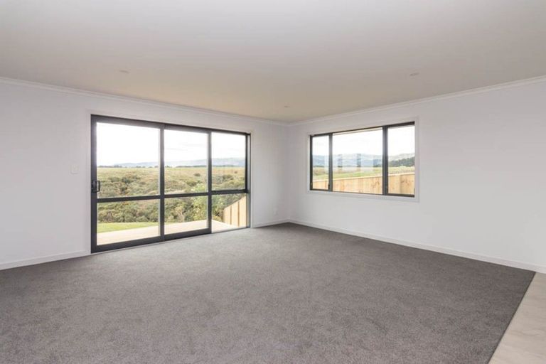 Photo of property in 35 Silicon Way, Fitzherbert, Palmerston North, 4410