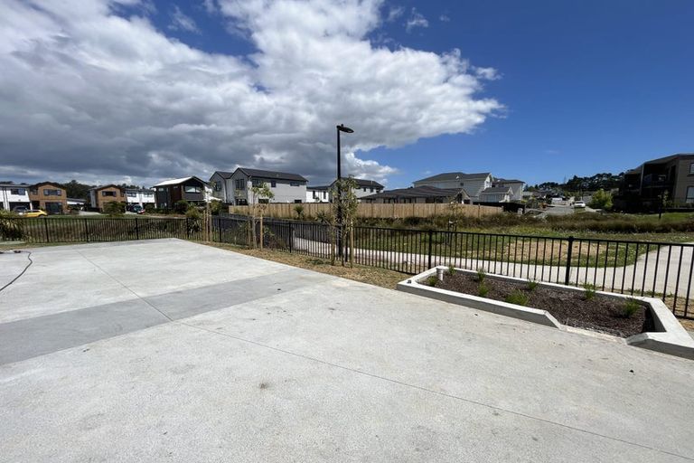 Photo of property in 64 Podgora Avenue, Huapai, Kumeu, 0810