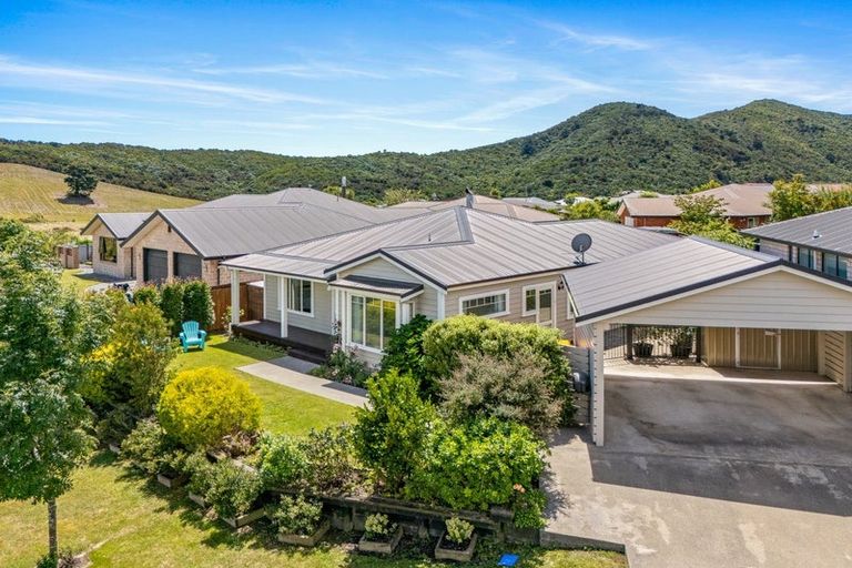 Photo of property in 19a Admiralty Place, Waikawa, Picton, 7220