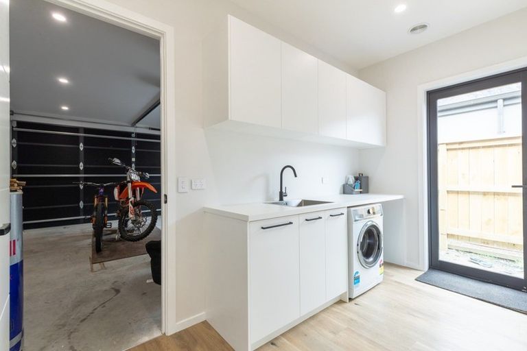 Photo of property in 37 Bannister Street, Jacks Point, Queenstown, 9371