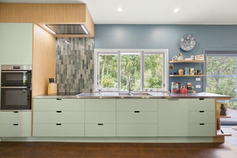 Photo of property in 23 Wilton Road, Wadestown, Wellington, 6012