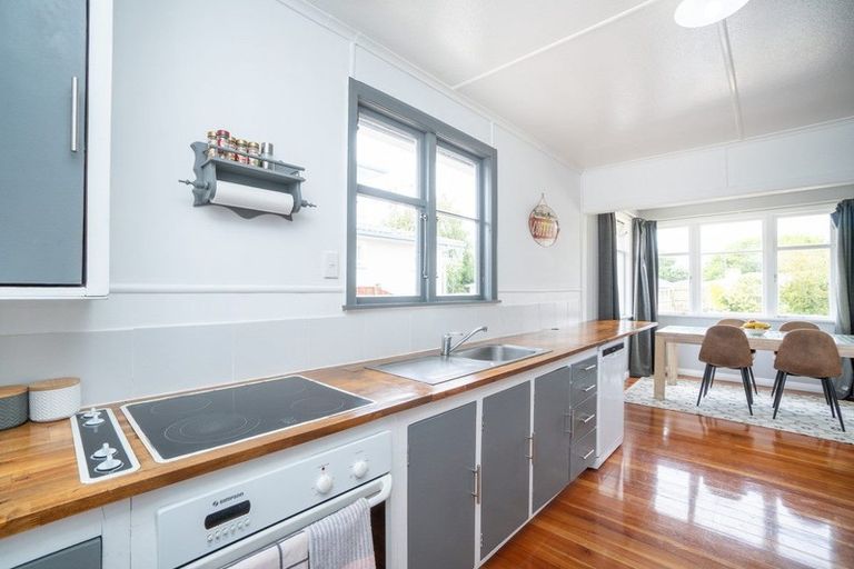 Photo of property in 29 Galway Avenue, Hokowhitu, Palmerston North, 4410