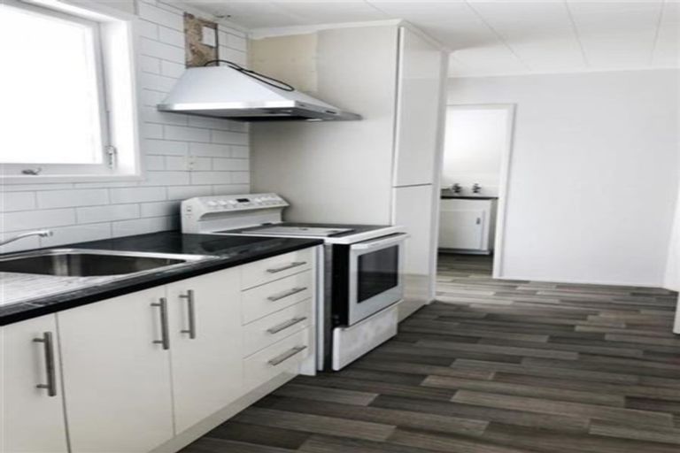 Photo of property in 30 Leaver Place, Weymouth, Auckland, 2103