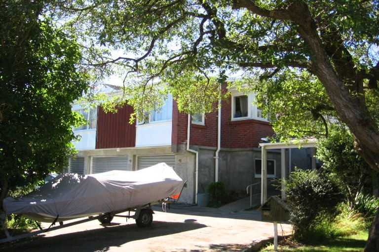 Photo of property in 31 Nicholson Road, Khandallah, Wellington, 6035