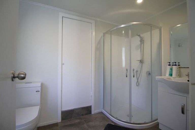 Photo of property in 4 Bell Street, Tawa, Wellington, 5028