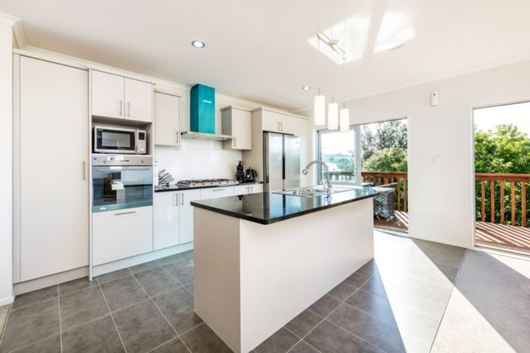 Photo of property in 13 Cartmel Avenue, Massey, Auckland, 0614