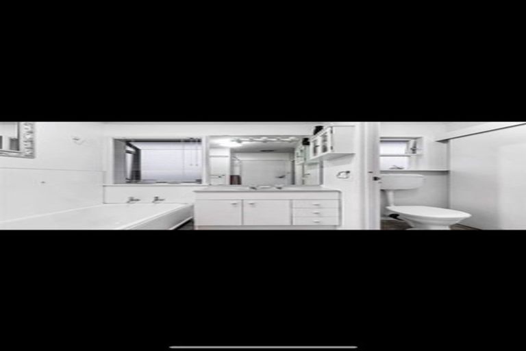 Photo of property in 102 Gills Road, Bucklands Beach, Auckland, 2014